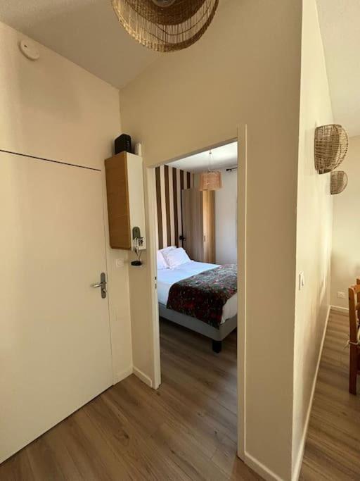 Appartement 3 Pieces, Spacieux En Plein Centre لو دوز آلب المظهر الخارجي الصورة