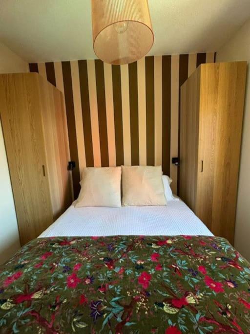 Appartement 3 Pieces, Spacieux En Plein Centre لو دوز آلب المظهر الخارجي الصورة