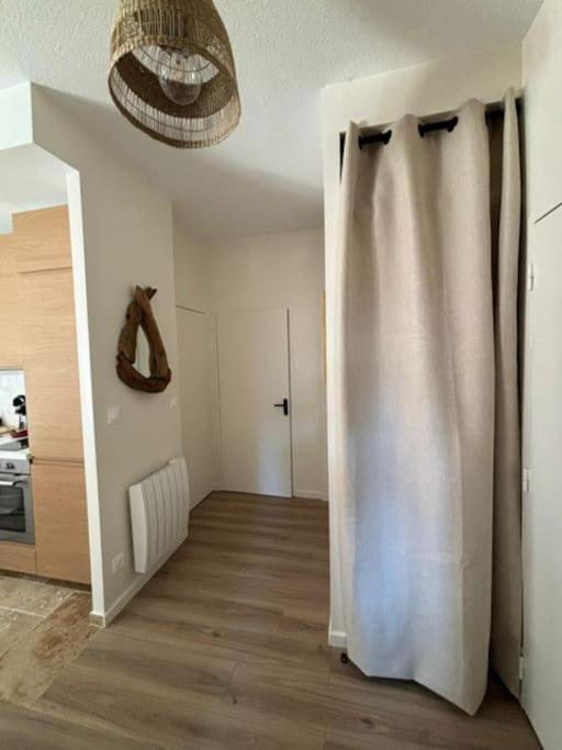 Appartement 3 Pieces, Spacieux En Plein Centre لو دوز آلب المظهر الخارجي الصورة