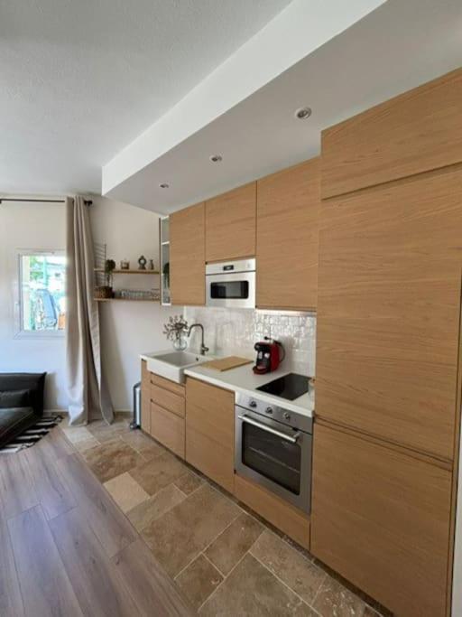 Appartement 3 Pieces, Spacieux En Plein Centre لو دوز آلب المظهر الخارجي الصورة