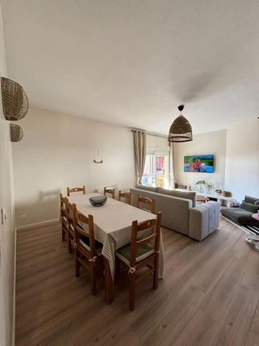 Appartement 3 Pieces, Spacieux En Plein Centre لو دوز آلب المظهر الخارجي الصورة